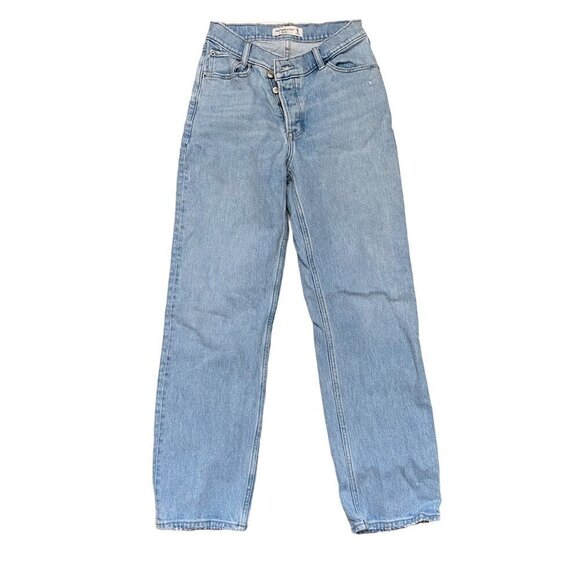 Abercrombie & Fitch Denim - Abercrombie & Fitch The Dad High Rise Button Fly Light Wash Size 25/0